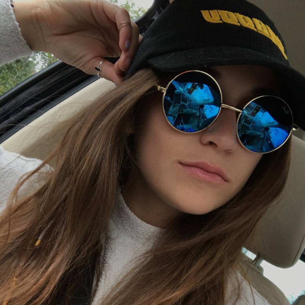 Meet your Posher, Cassidy